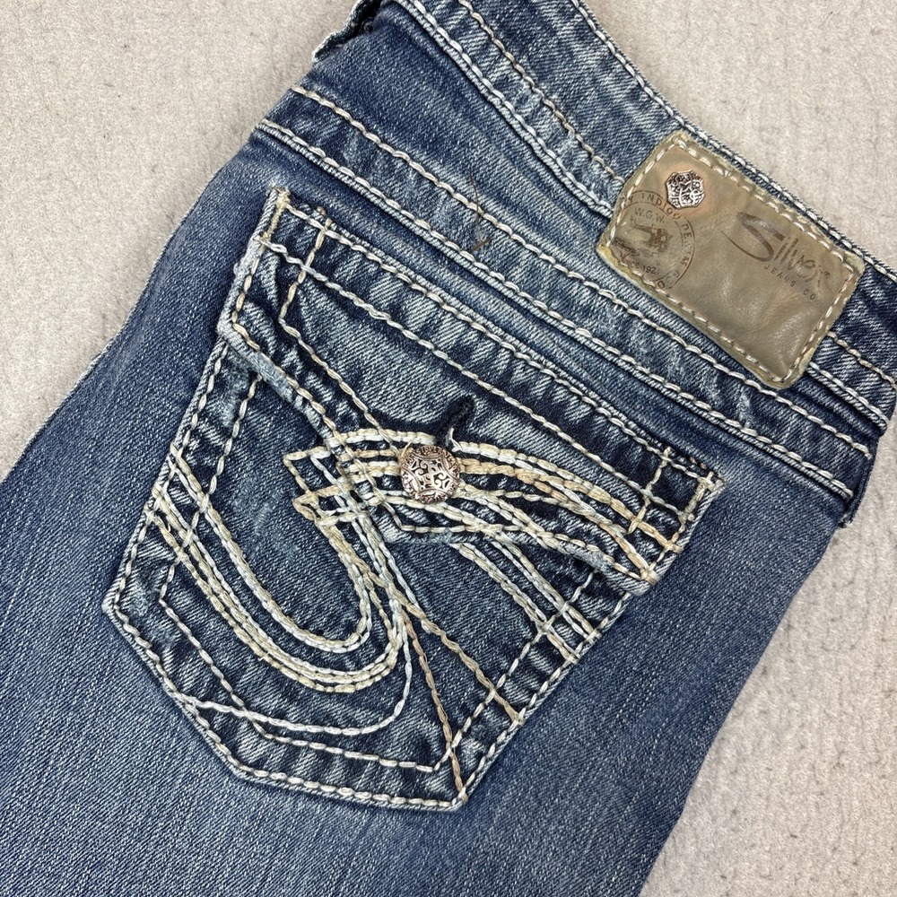 Silver Jeans Womens Boot Cut Dark Blue Denim with Contrast Stitching